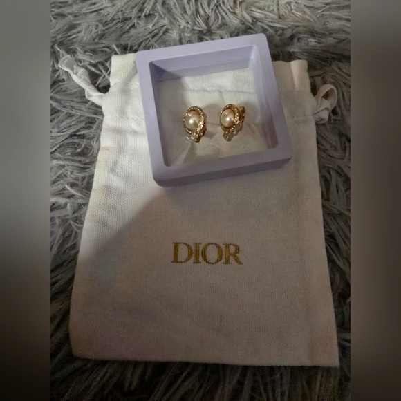 Christian Dior Opal W/ Rhinestone Gold Plated Clip On Earrings (W/ DUST BAG) - Picture 1 of 6